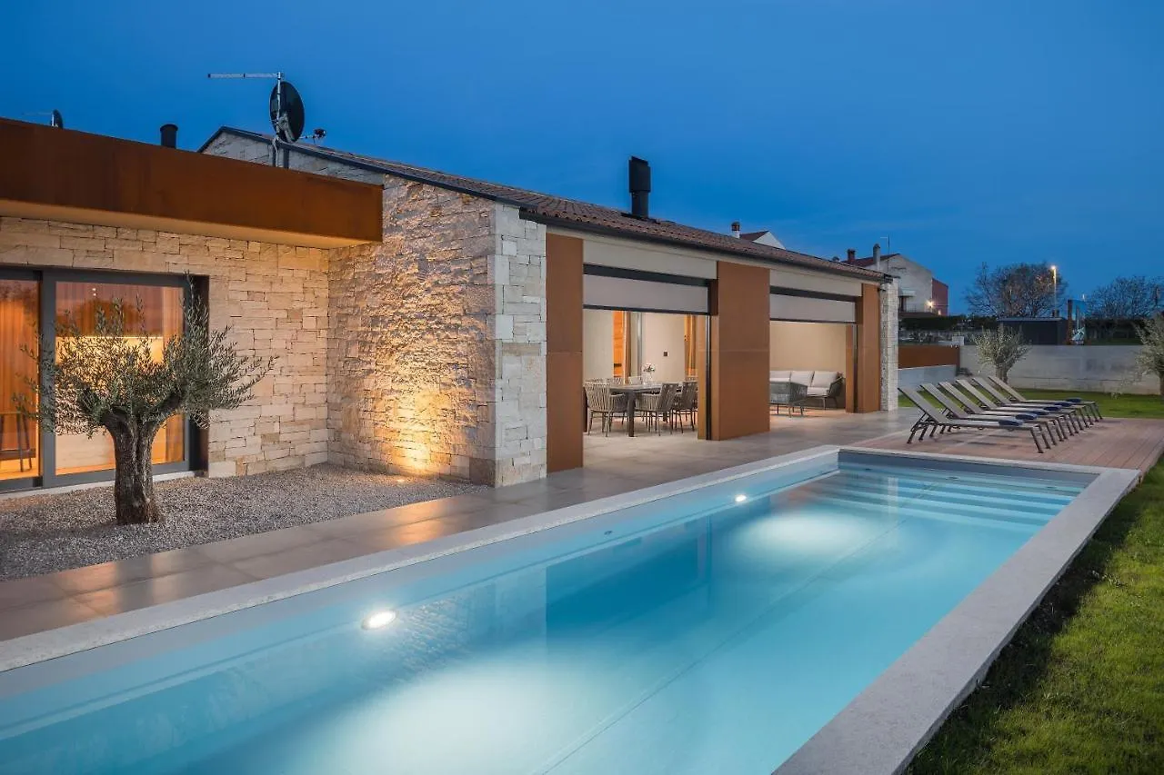 Oliba Villa Bale